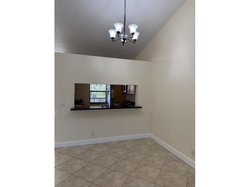 Beautiful all-ages condo in a prime central Boca Raton location - photo 11