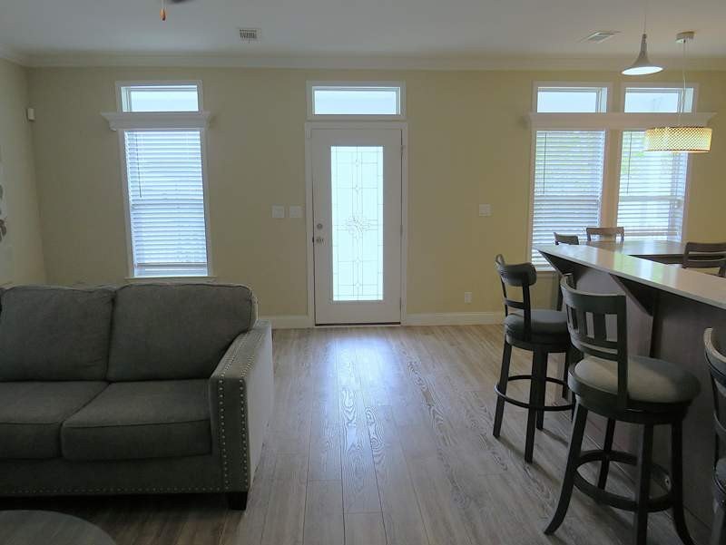 This beautifully maintained 1355 square feet manufactured home - photo 12