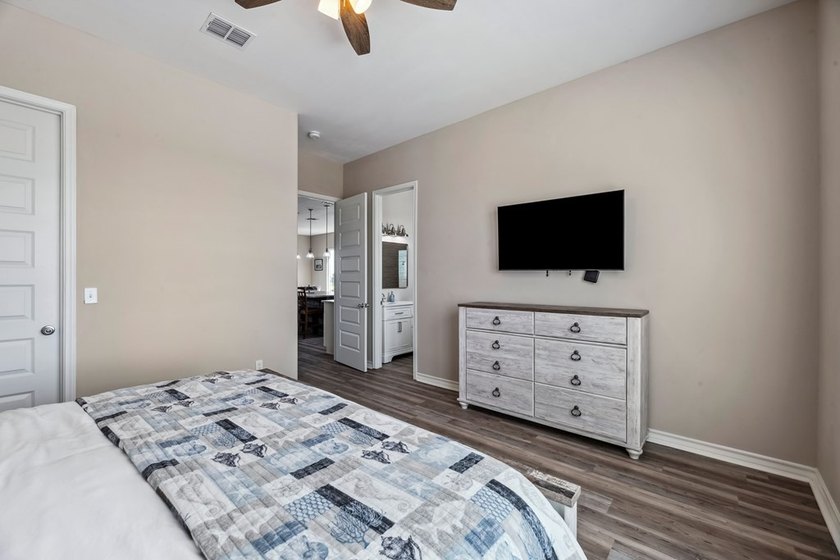 Experience breathtaking sunset views over Salt Lake from this - photo 14