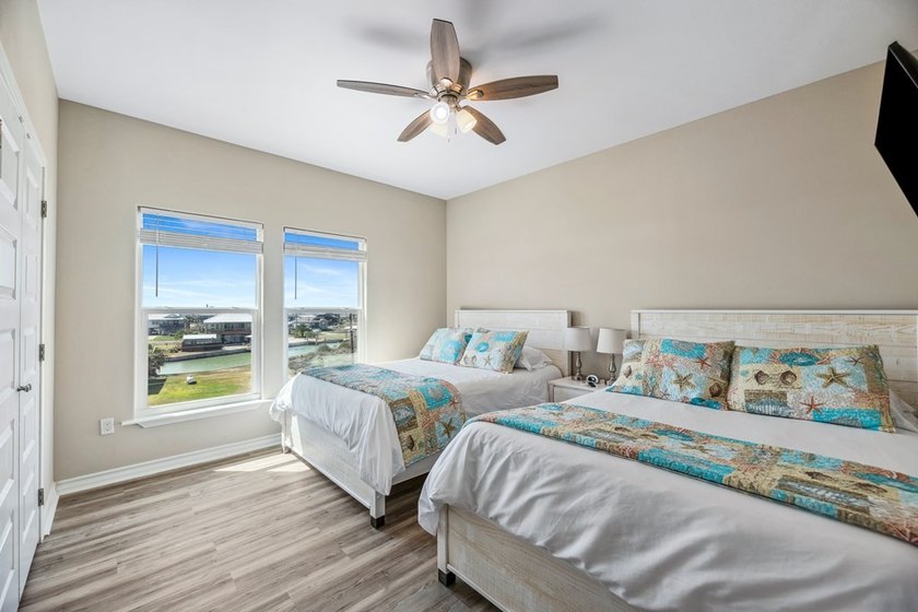 Experience breathtaking sunset views over Salt Lake from this - photo 18