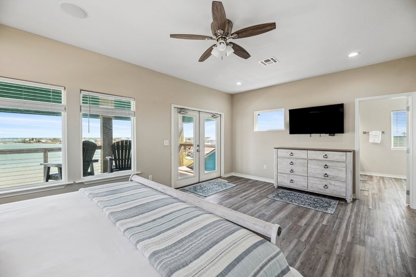 Experience breathtaking sunset views over Salt Lake from this - photo 24