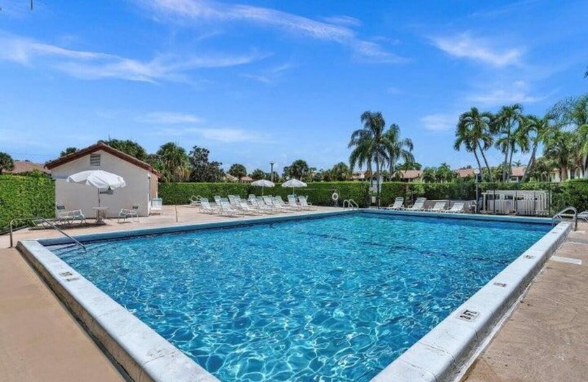 Beautiful all-ages condo in a prime central Boca Raton location - photo 26