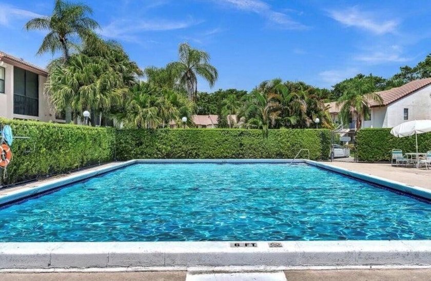 Beautiful all-ages condo in a prime central Boca Raton location - photo 27