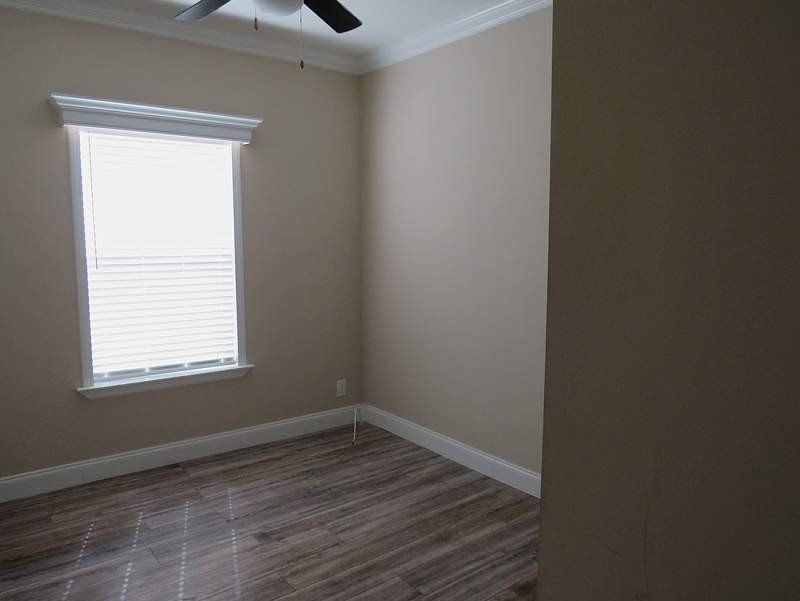 This beautifully maintained 1355 square feet manufactured home - photo 32