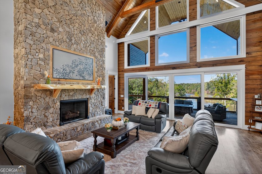 LAKE HARDING LUXURY | EXTRAORDINARY WATERFRONT LIVING Where - photo 15