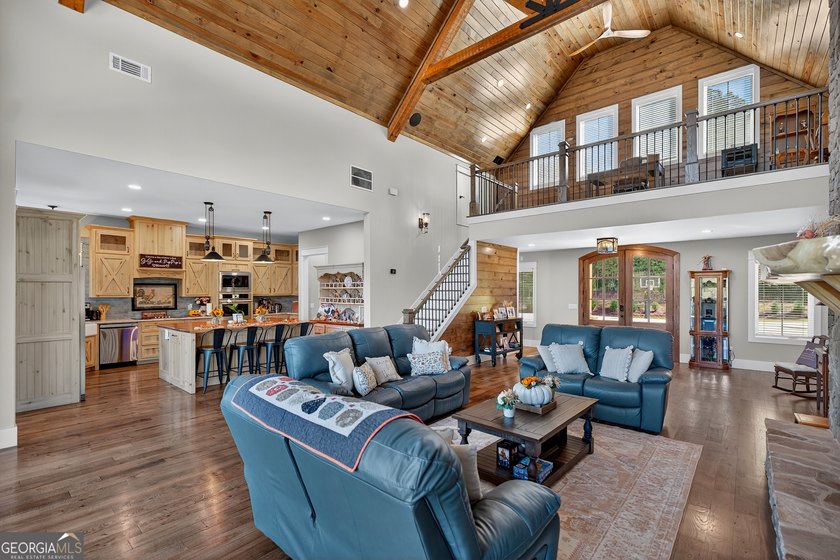 LAKE HARDING LUXURY | EXTRAORDINARY WATERFRONT LIVING Where - photo 24
