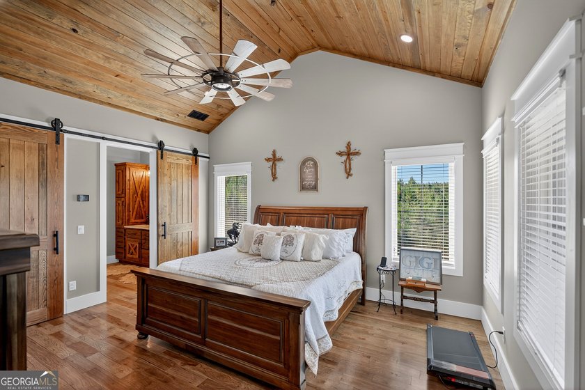 LAKE HARDING LUXURY | EXTRAORDINARY WATERFRONT LIVING Where - photo 40