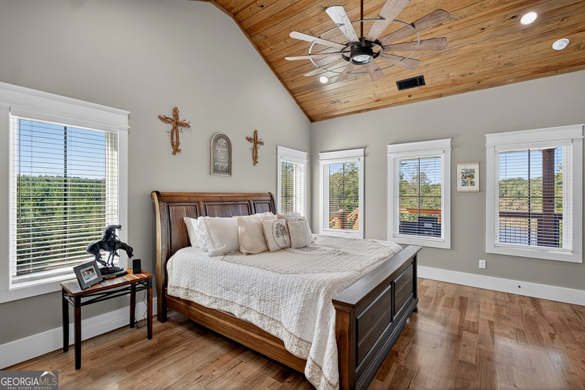 LAKE HARDING LUXURY | EXTRAORDINARY WATERFRONT LIVING Where - photo 41
