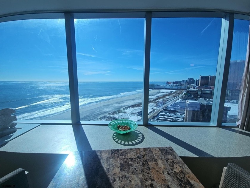 Turnkey, -approved Boardwalk studio featuring an amazing ocean - photo 2