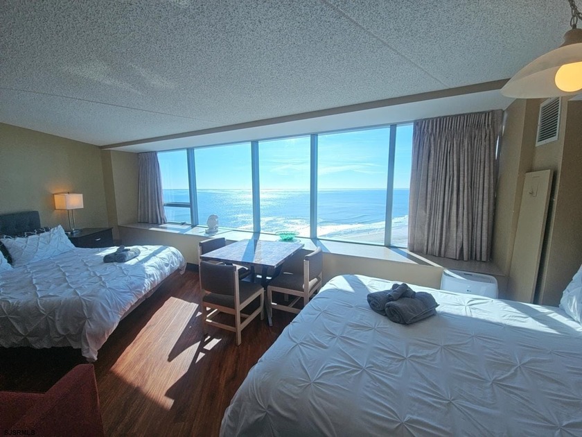 Turnkey, -approved Boardwalk studio featuring an amazing ocean - photo 10