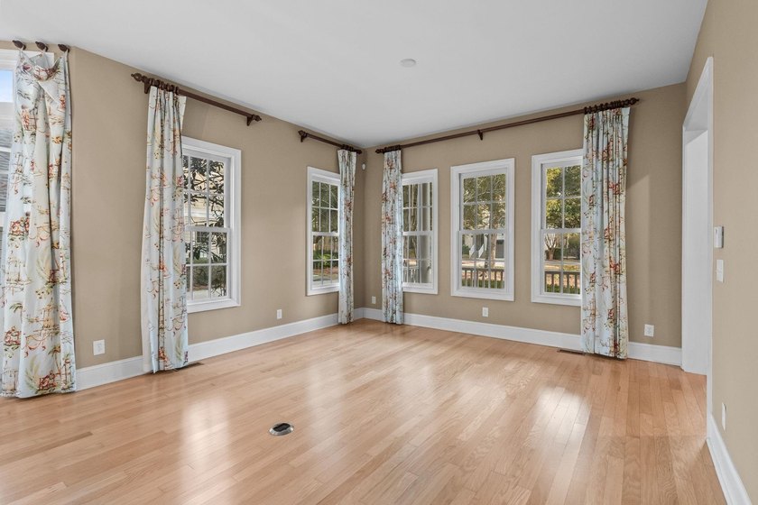 Set within the prestigious, gated community of Litchfield - photo 10