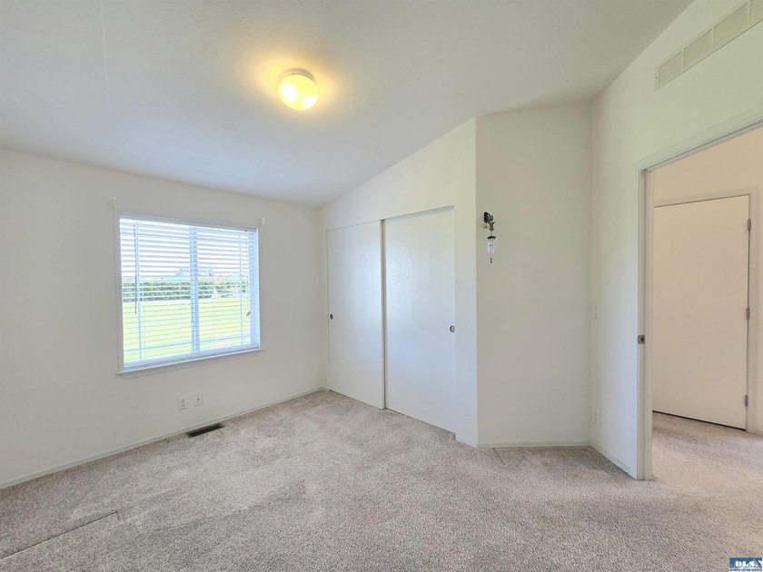 Enjoy a perfect blend of country serenity and modern convenience - photo 17