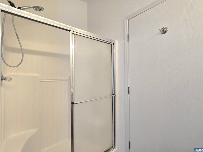 Enjoy a perfect blend of country serenity and modern convenience - photo 21