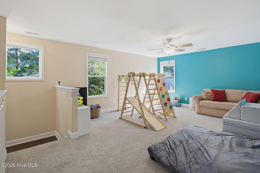 Welcome to 289 Weir Dr in Hampstead, a beautifully maintained - photo 22