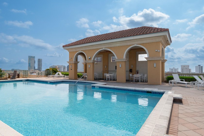Enjoy Downtown Living in this Beautiful, Large 1,328 square feet - photo 24