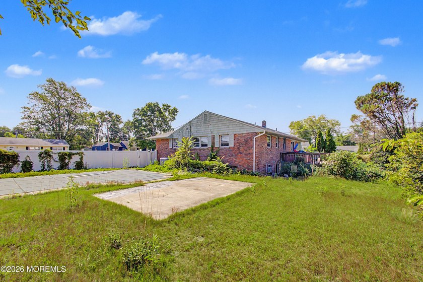 Opportunity awaits in the highly desirable Lake Riviera section - photo 25