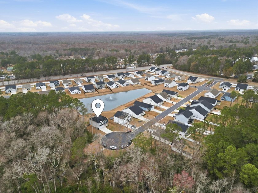 POND VIEWS - CUL-DE-SAC LOT - BUILT IN 2024 Welcome to this - photo 4