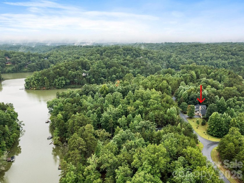 Enjoy mountain views at home and lake access from your very own - photo 4