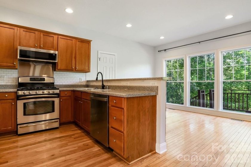 Enjoy mountain views at home and lake access from your very own - photo 7