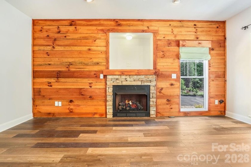 Enjoy mountain views at home and lake access from your very own - photo 9