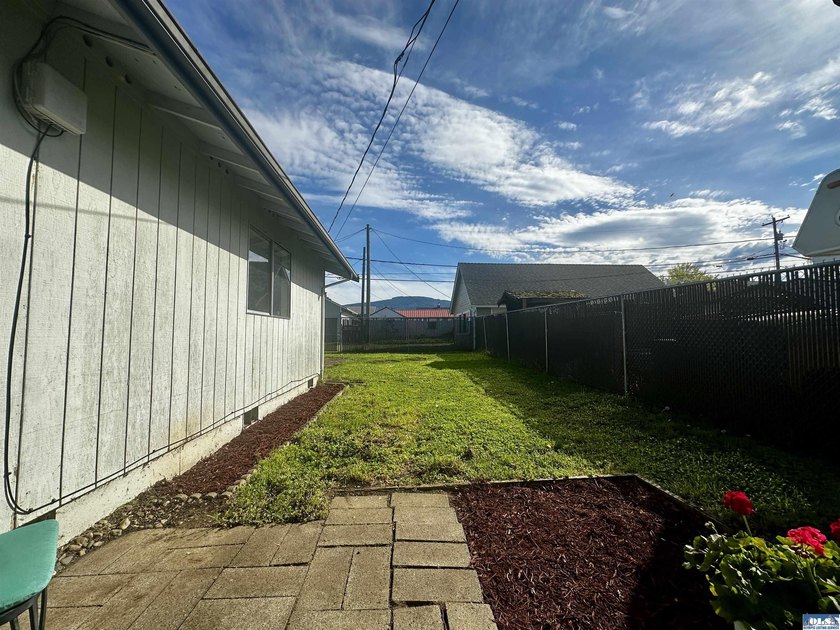 Charming Sequim Home with Modern Updates &amp; Walkable Location - photo 11