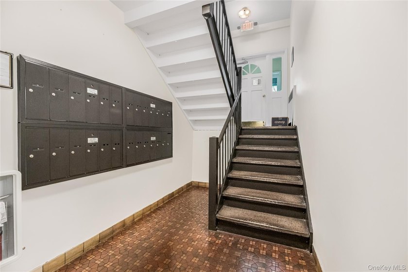 Needs renovations and is priced accordingly! This spacious - photo 14