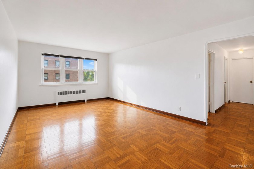 Needs renovations and is priced accordingly! This spacious - photo 16