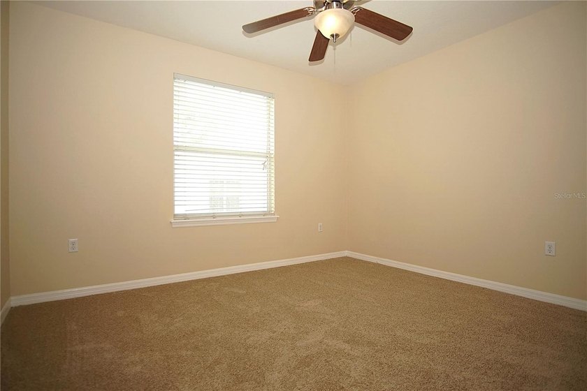 Move In Ready Townhome!! Welcome home to these 3 bedrooms, 2 - photo 22
