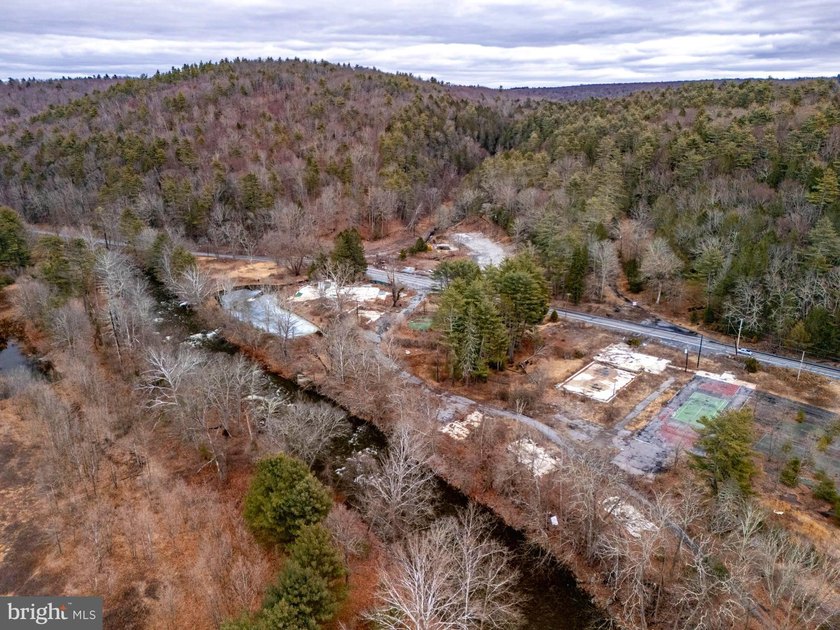 The Poconos, the primary tourist destination in Pennsylvania, is - photo 4