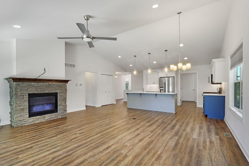 Immerse yourself in luxury living in this beautiful stand-alone - photo 12