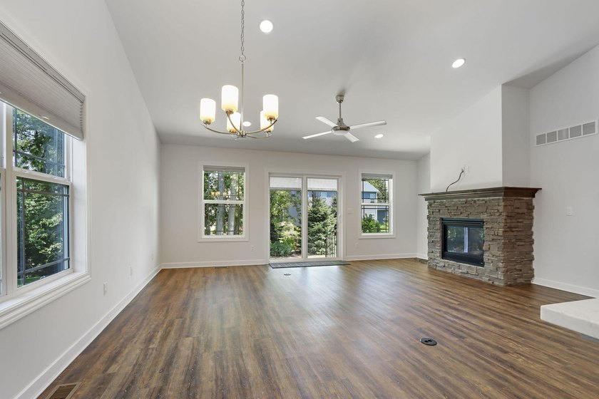 Immerse yourself in luxury living in this beautiful stand-alone - photo 14