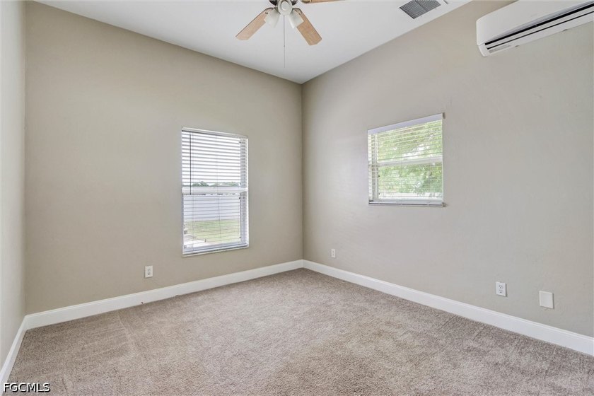 Solidly built 1998 concrete-block home on a rare three-lot - photo 28