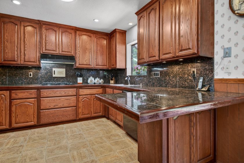Beautifully situated in a prime Lake Almanor West location, this - photo 11