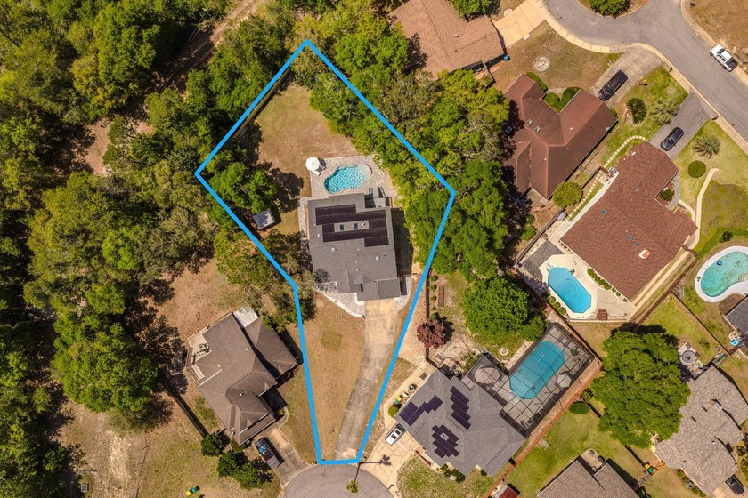 $ 19,100 PRICE IMPROVEMENT ! BREATHTAKING, POOL home tucked in a - photo 13