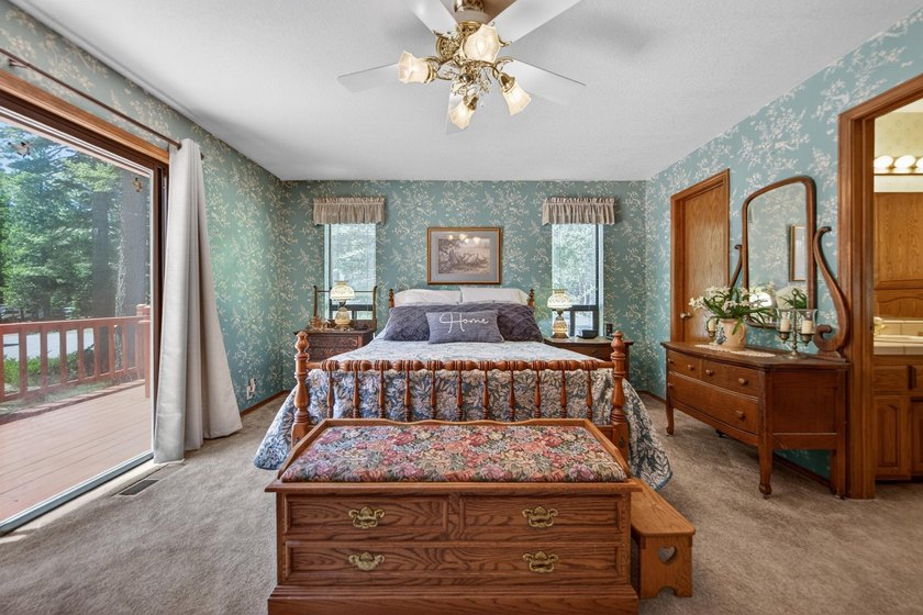 Beautifully situated in a prime Lake Almanor West location, this - photo 14