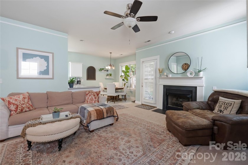 Prime Birkdale Village Location - 3BR/2BA Move-In Ready! Welcome - photo 6
