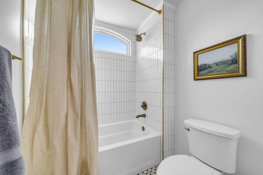 $ 19,100 PRICE IMPROVEMENT ! BREATHTAKING, POOL home tucked in a - photo 47