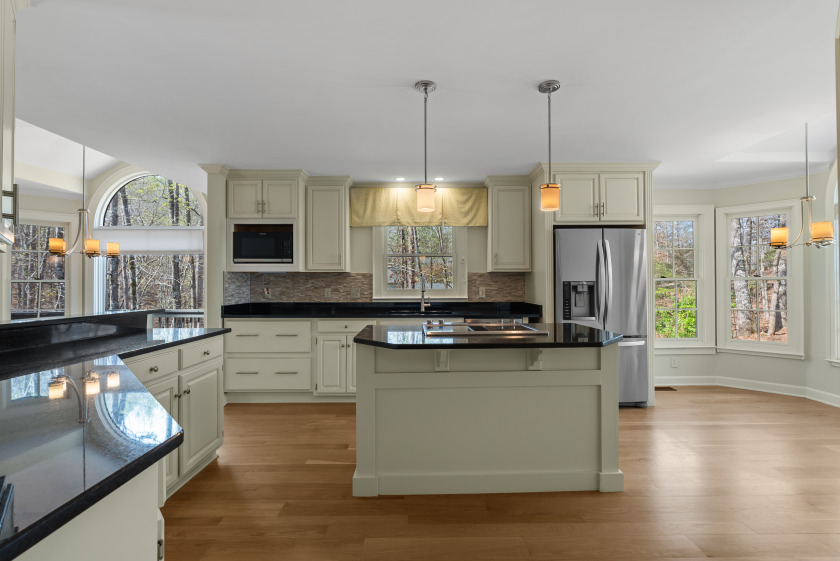 Move-in Ready in the Resort Style Living Community of Keowee Key - photo 10