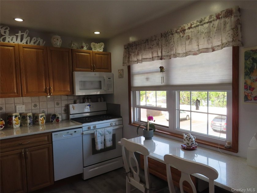 Perched in a prime upper-unit location with break taking views - photo 7