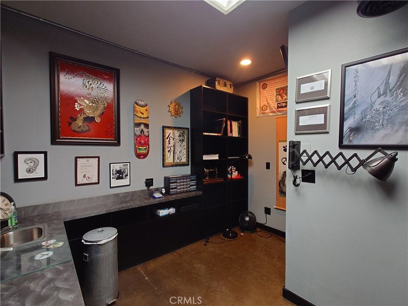 Rare opportunity to acquire a highly regarded, fully operational - photo 16