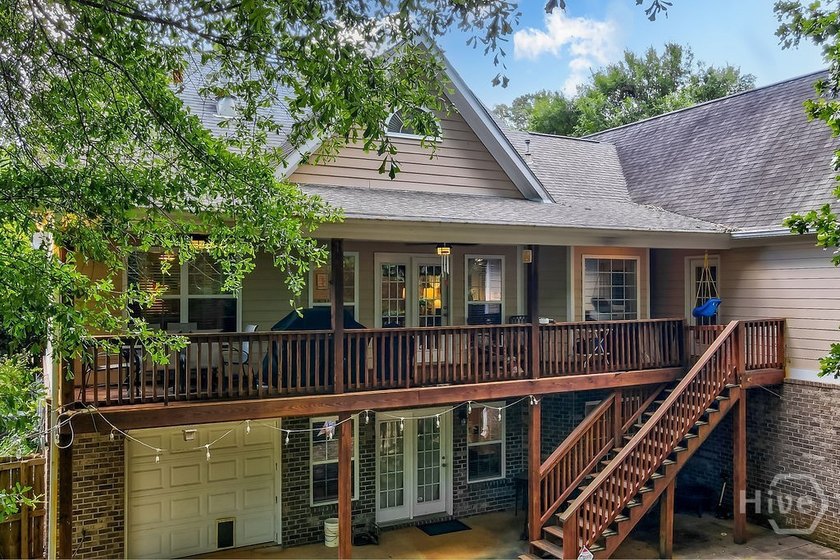 The classic brick &amp; siding exterior welcomes you with a - photo 36