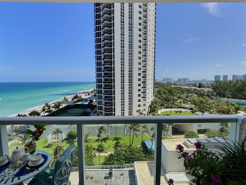 Lowest price ocean view with separate balcony in the building! - photo 14