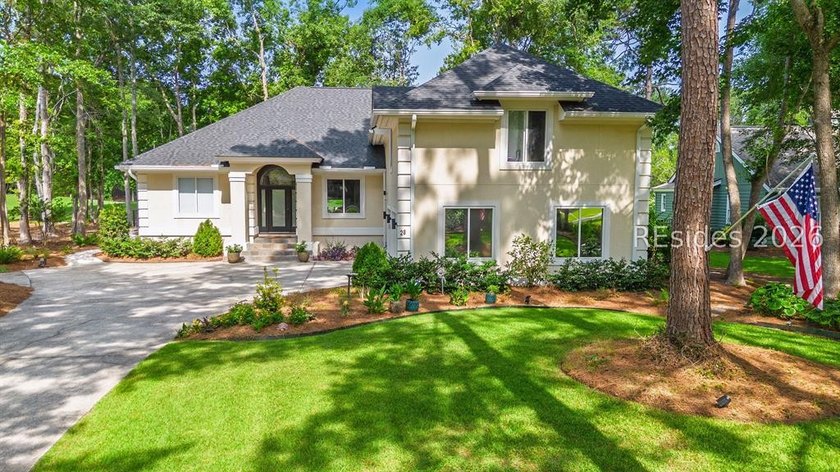Welcome to 28 Fairway Drive in Rose Hill Plantation, a - photo 2