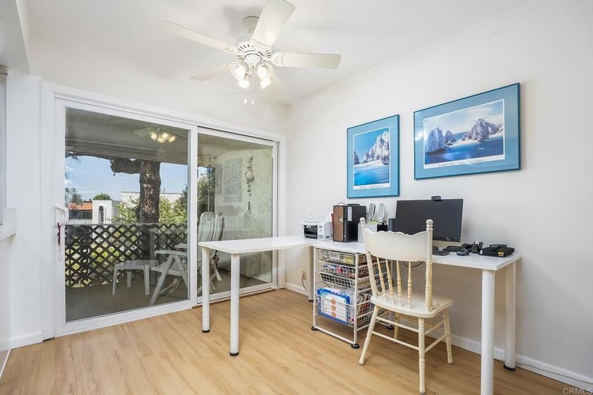 BEAUTIFULLY REMODELED 1 BEDROOM, 1 BATH UPSTAIRS UNIT WITH A - photo 8