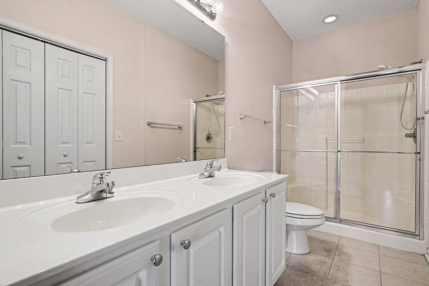 Enjoy beautiful golf course views from this bright and spacious - photo 11
