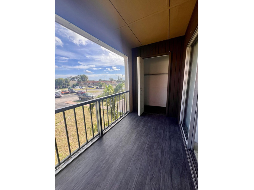 FOR SALE-Second floor condo 2 bedroom 1 bath. AC and Water - photo 17