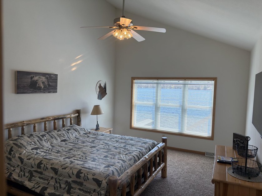 Beautiful low maintenance condominium on Lake Nokomis! This unit - photo 8