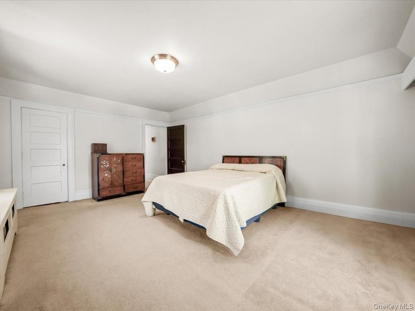 Classic Century-Old English Tudor | Coveted Beacon Hill Location - photo 18