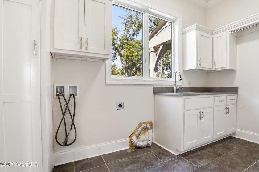 Elegant Custom Home nestled on a beautifully landscaped one-acre - photo 23