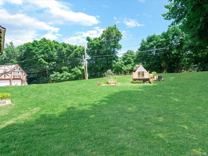 Classic Century-Old English Tudor | Coveted Beacon Hill Location - photo 34